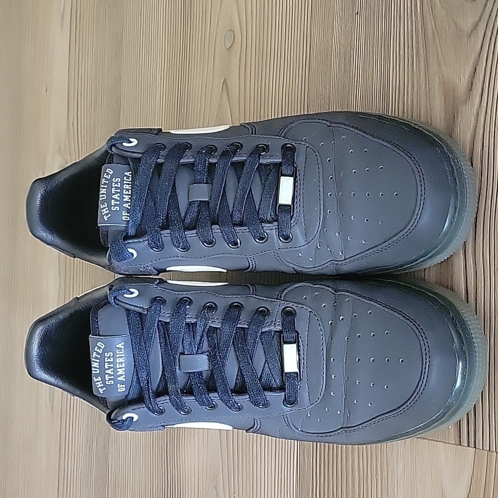 Nike Air Force 1 Low Max Air Metal Stand